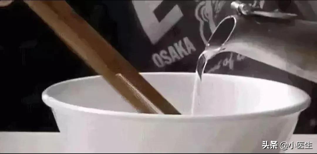 剩菜凉了才要放冰箱?猪蹄美容?这些饮食谣言,我们需要知道!